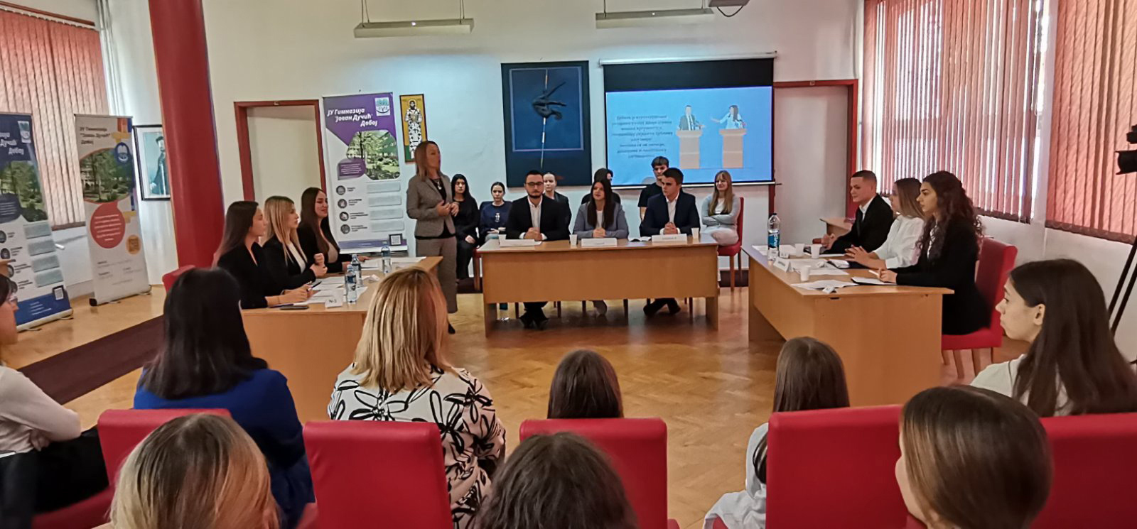 Debata u dobojskoj Gimnaziji „Jovan Dučić“: Učenici raspravljali o glasanju sa 16 godina