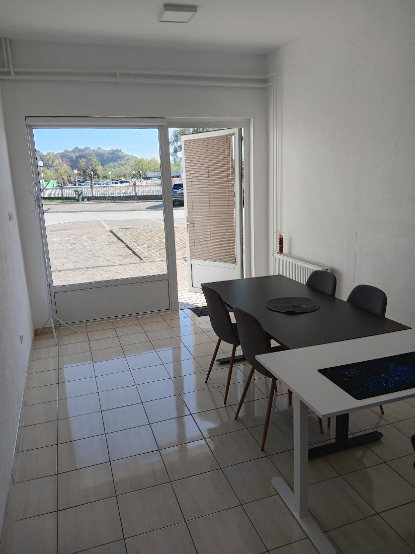 Poslovni prostor 18m Dzungla Doboj 02