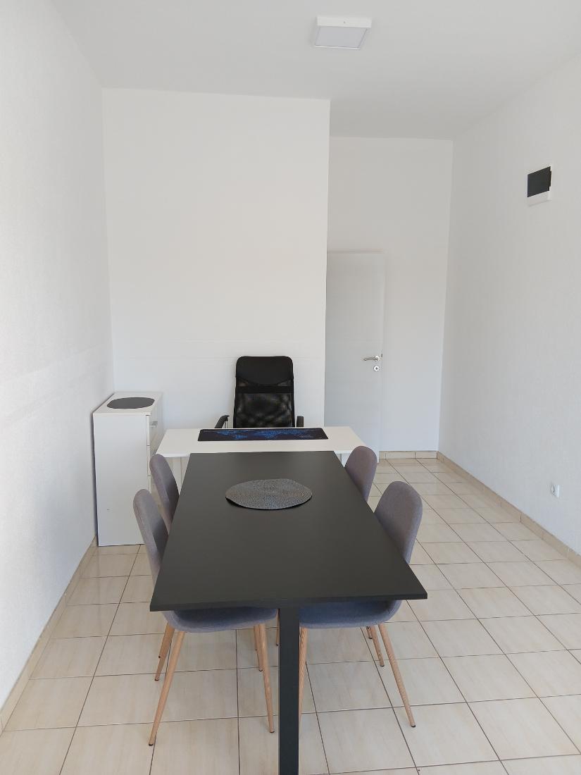 Poslovni prostor 18m Dzungla Doboj 04