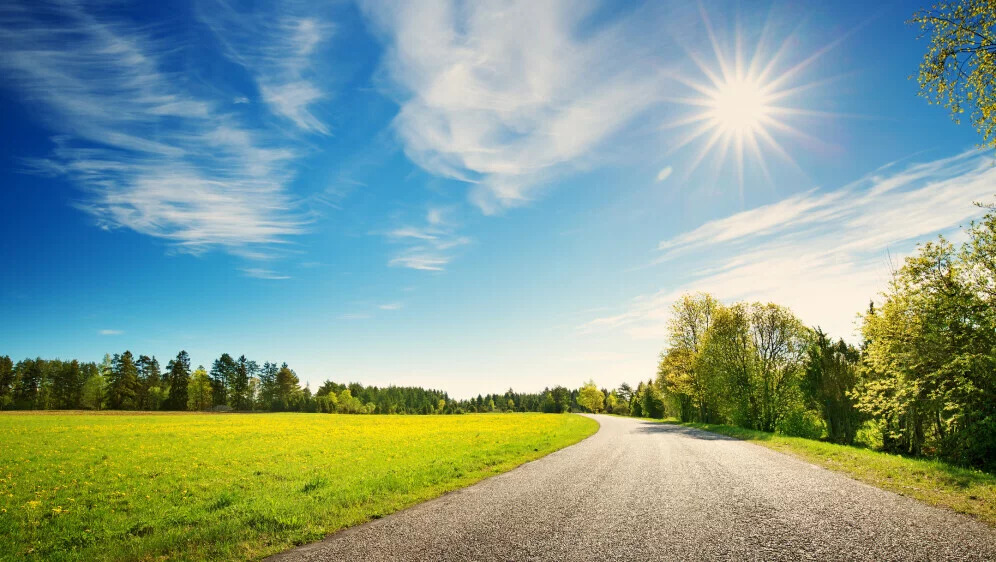 VRIJEME: Pred nama sunčani i vrlo topli dani, mogući pljuskovi u planinskim krajevima