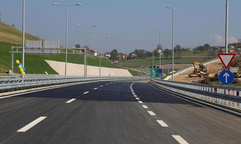 PUTEVI: Saobraćaj se odvija nesmetano, bez zastoja i posebnih ograničenja