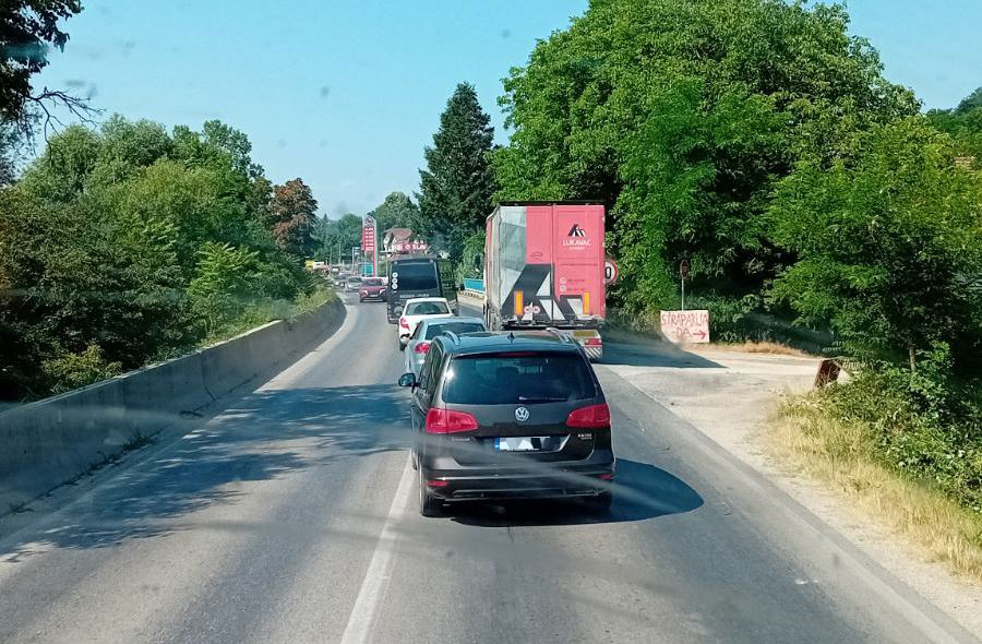 Gužva kod carinskog terminala u Doboju: Kamion u kvaru blokirao saobraćajnu traku