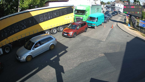 VELIKE GUŽVE NA GRANICI KA HRVATSKOJ: Višečasovna čekanja na sjeveru BiH