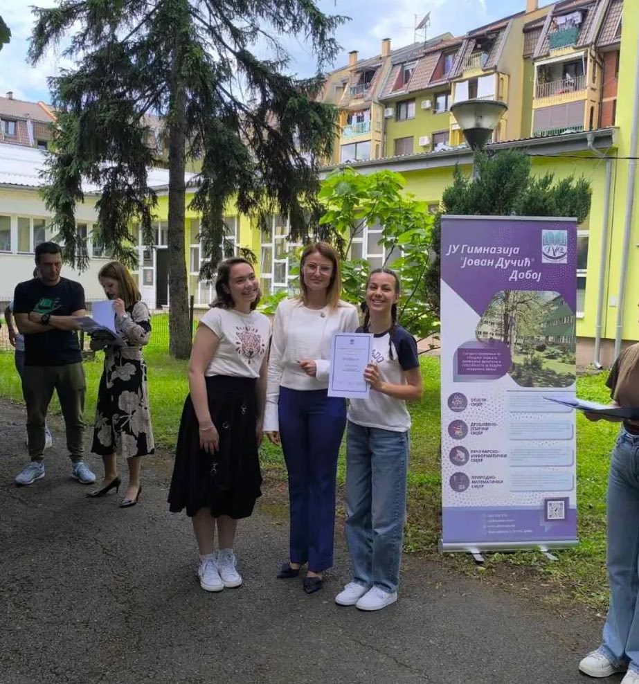 dobojske gimnazijalke u Trsicu 02