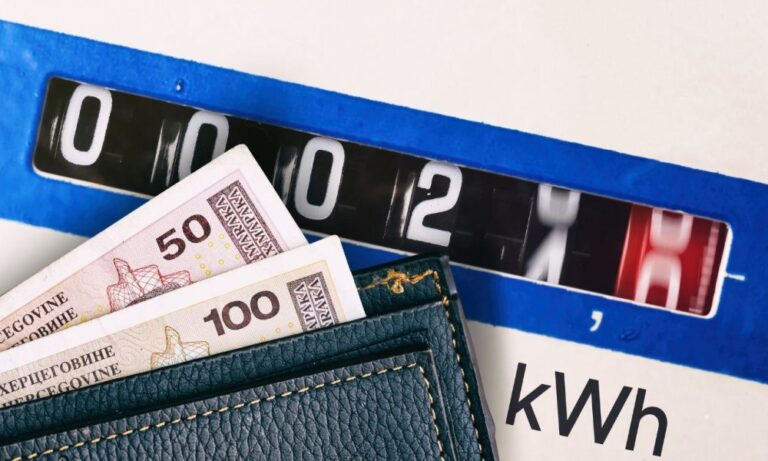 POTROŠAČI NA UDARU Mrežarina za struju u Srpskoj bi mogla poskupjeti za čak 40 odsto!