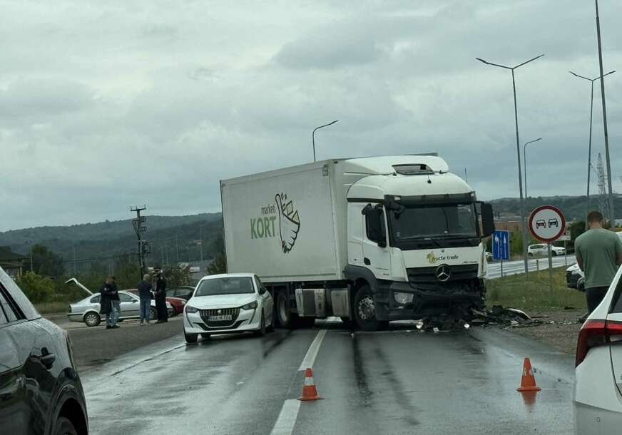 TRAGEDIJA NA MAGISTRALI U MODRIČI: Poginuo policajac, kolega povrijeđen