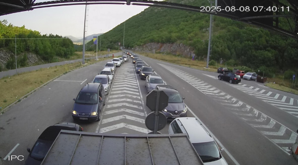 GRANIČNI PRELAZI: Čekanja na prelazima IzačIć i Velika Kladuša