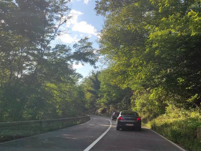 PUTEVI: Saobraćaj se odvija bez zastoja, uz povoljne uslove za vožnju