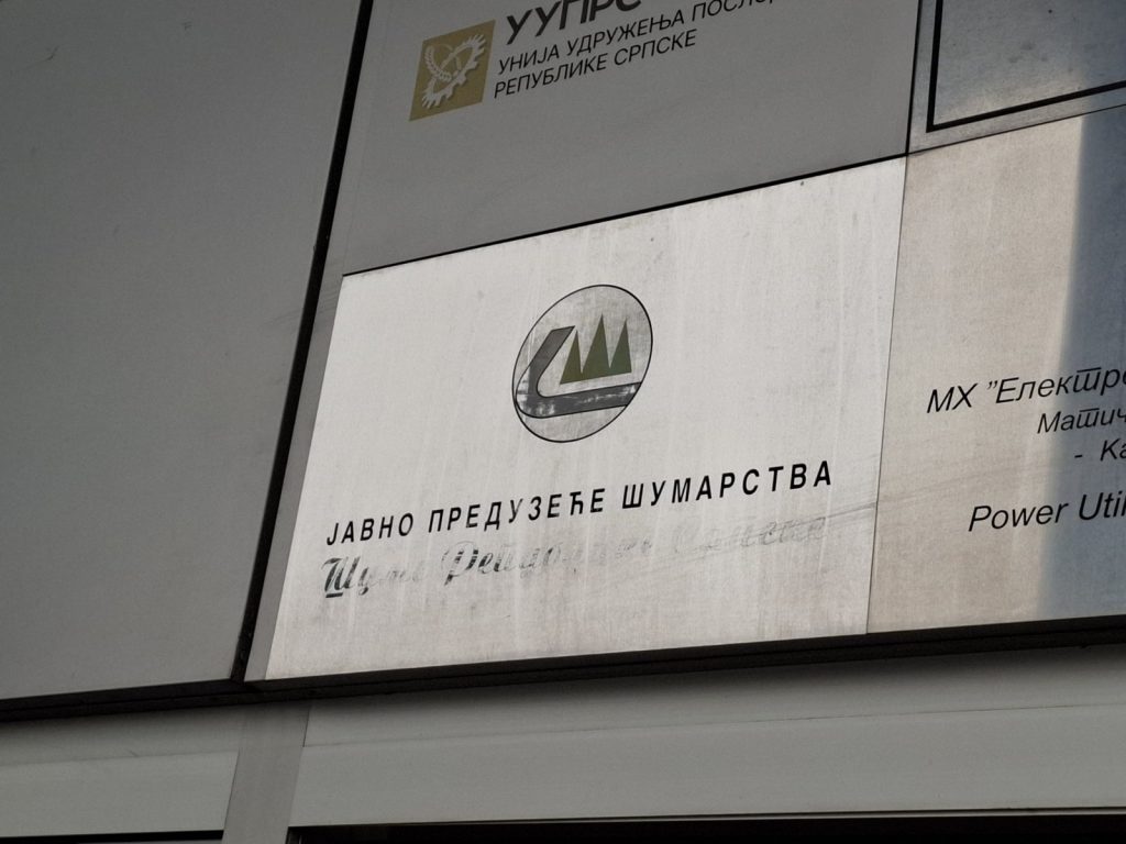 Šume u minusu, fotelje u plusu