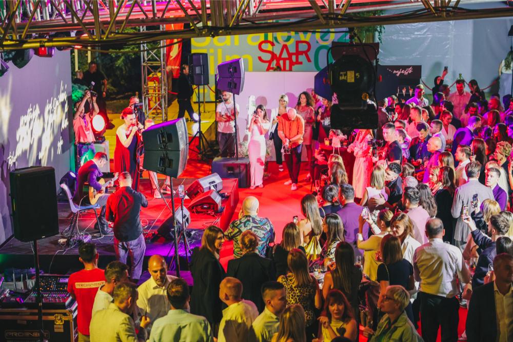 Almira medunjanin i Bingo na SFF 02