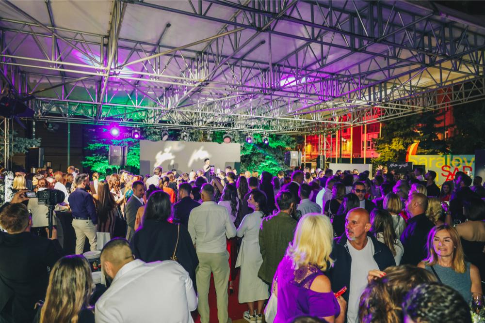 Almira medunjanin i Bingo na SFF 03