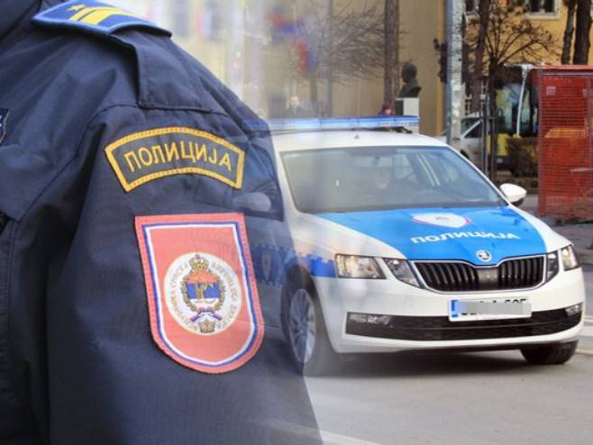 Vozač iz Tešnja uhapšen zbog pokušaja davanja mita u Stanarima