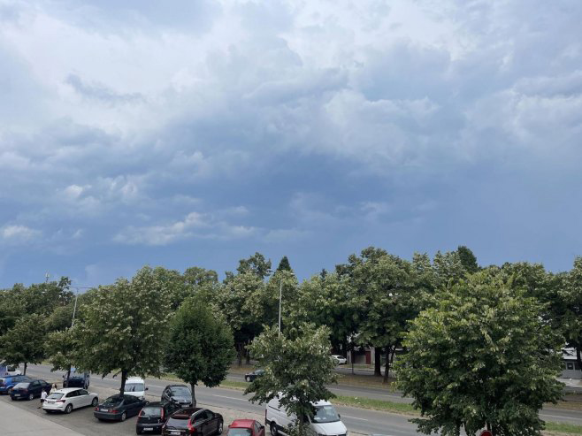 VRIJEME: Sunčano i toplo, uveče stižu oblaci i kiša