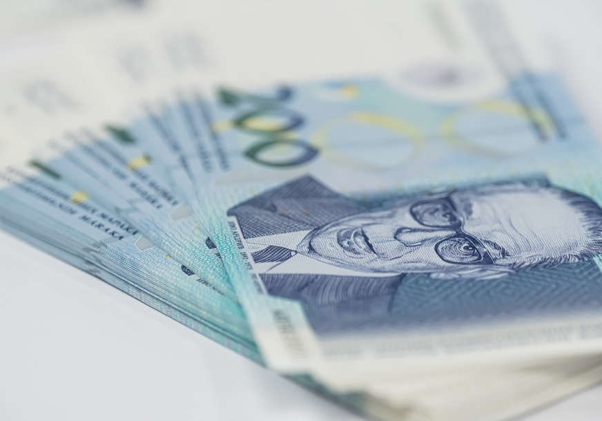 Živimo na uvoz i zaduživanje: Ekonomija Srpske zavisi od potrošnje, ne od proizvodnje - PDV čini 70% JAVNIH PRIHODA