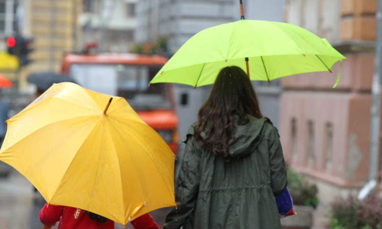 VRIJEME: Kiša, pljuskovi i grmljavina, uz razvedravanje uveče