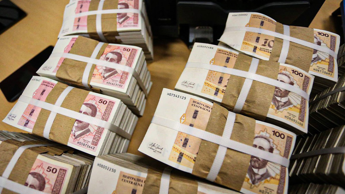 Porezi za godinu dana porasli za oko 1,2 milijarde KM