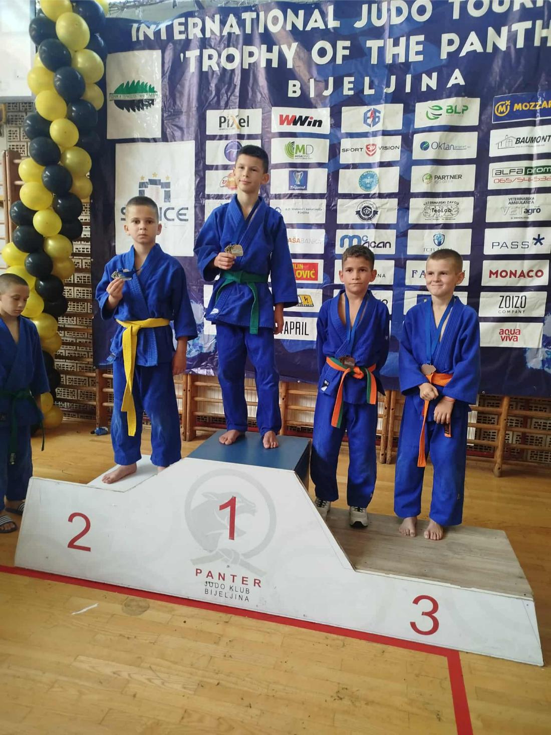 DZK Morote Petrovo 03