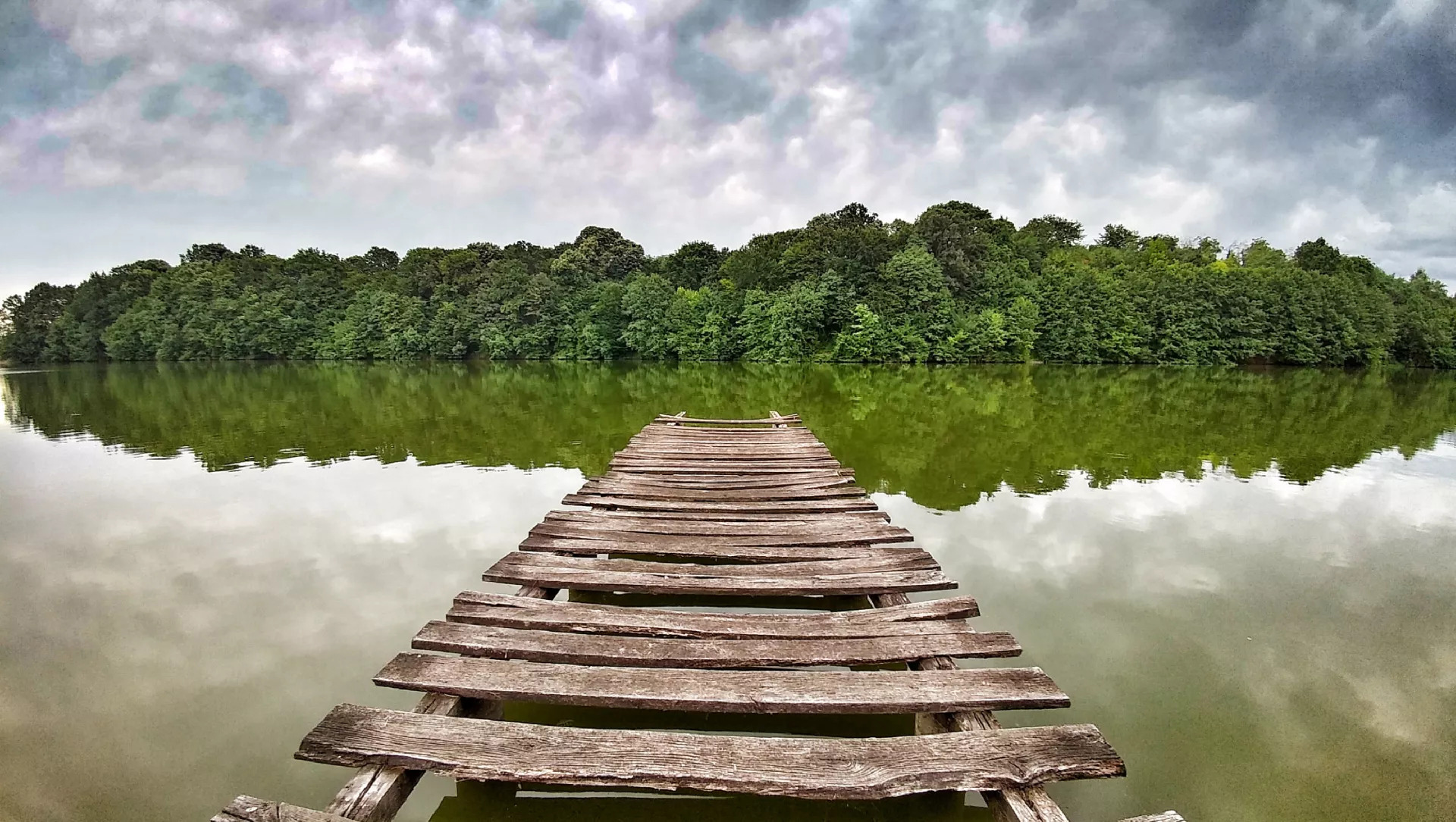 VRIJEME: Nestabilno s pljuskovima i grmljavinom, uveče razvedravanje