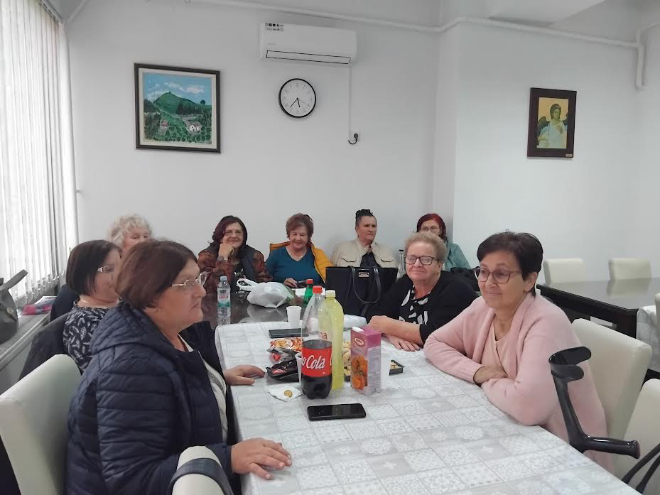DOBOJ Penzioneri obiljezili dan starijih lica
