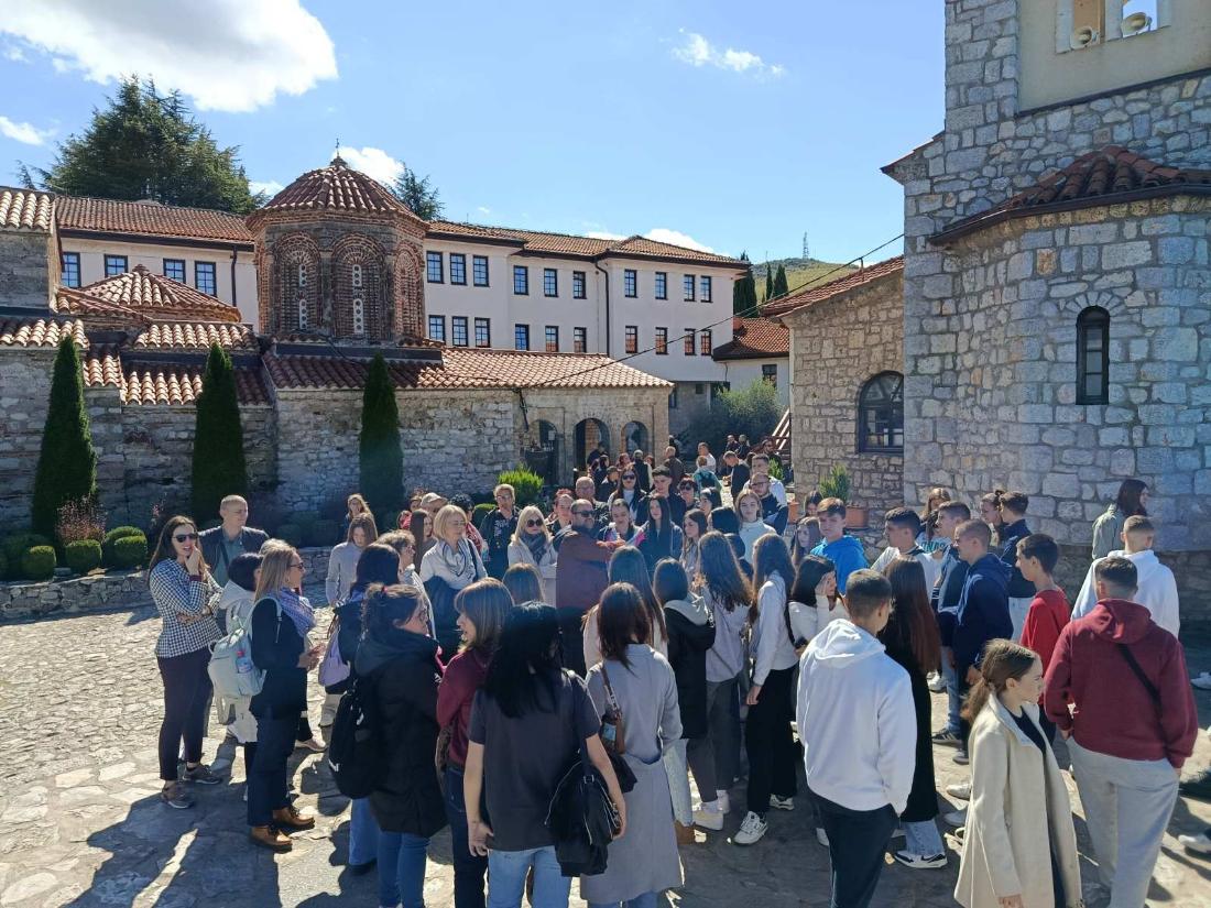 Gimnazijalci iz Doboja posjetili Skoplje i Ohrid povodom 80 godina skole 03