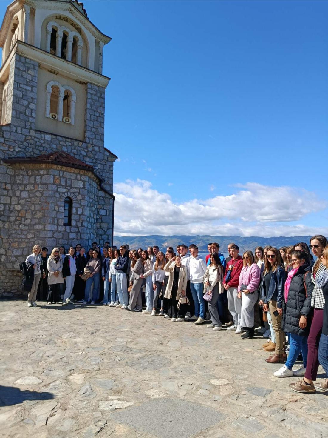 Gimnazijalci iz Doboja posjetili Skoplje i Ohrid povodom 80 godina skole 04
