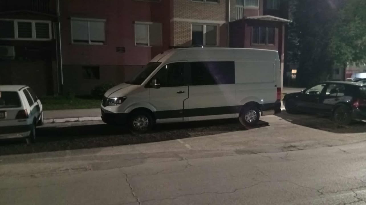 Parking haos na Pijeskovima: Stanari plaćaju godišnje karte, Grad i Eurotaxi bez rješenja