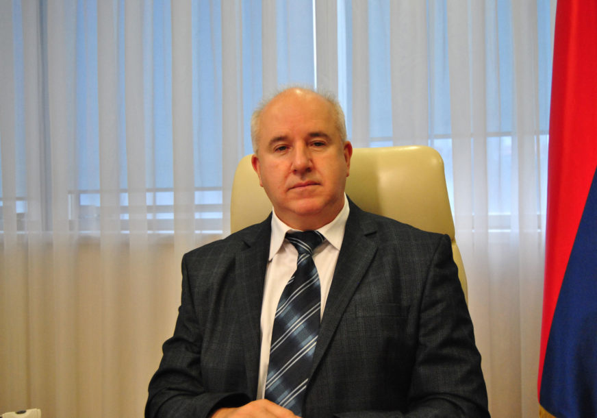 DOBOJ: Krči draža direktorska fotelja od penzije