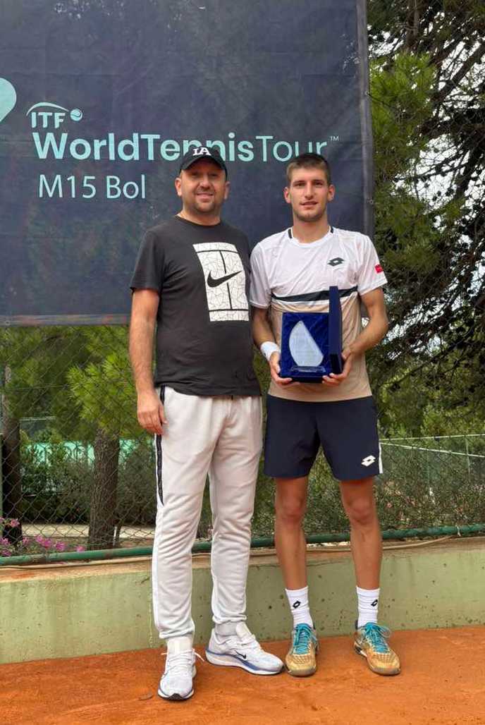 Andrej Nedi Doboj trener Zrnic sampion Bol M15 02