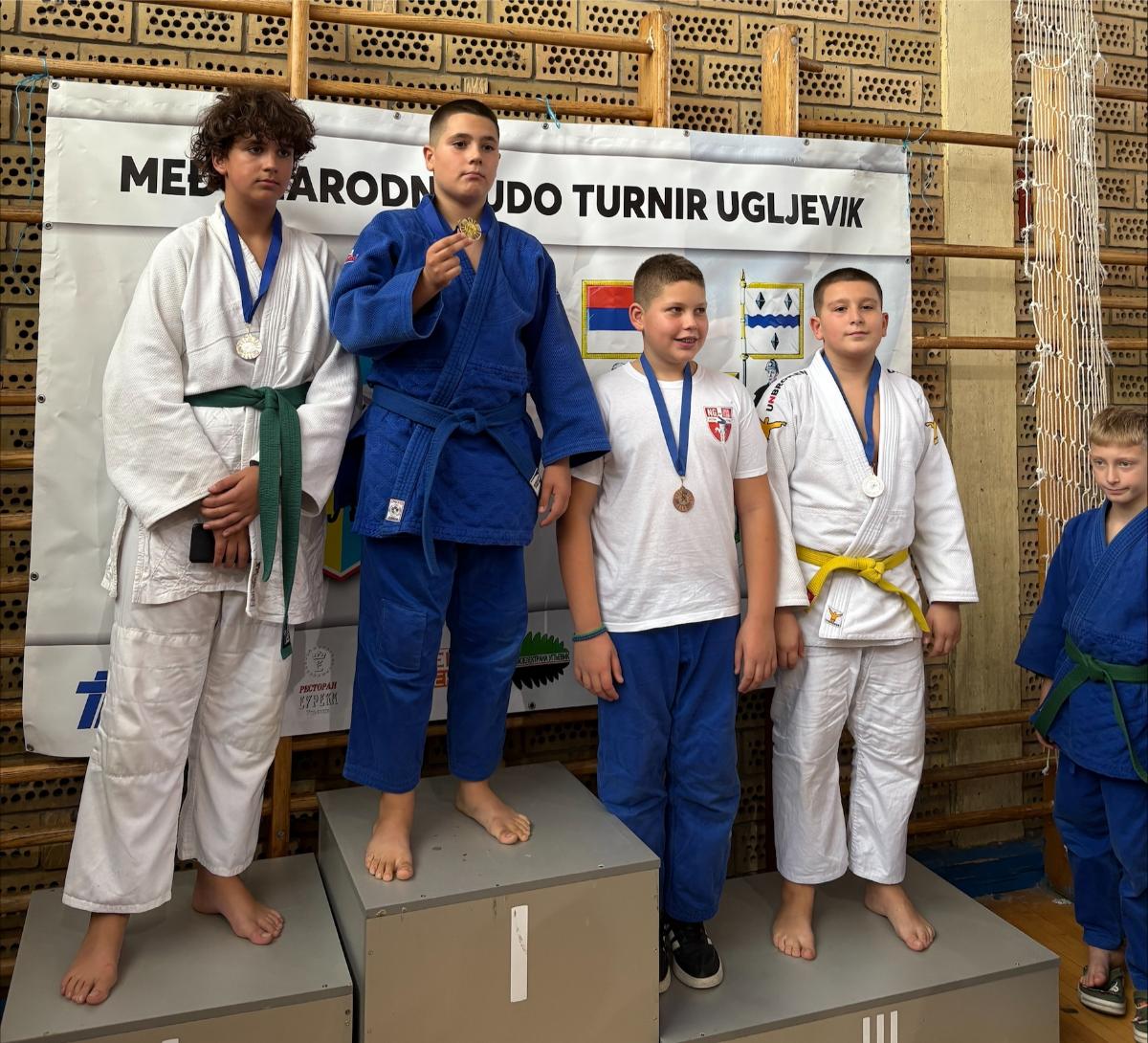 Dzudisti Ozrena iz Doboja briljirali na medjunarodnom turniru u Ugljeviku 02