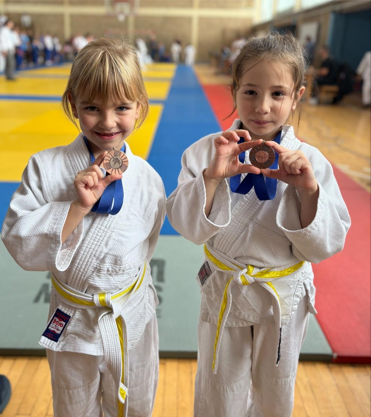 Dzudisti Ozrena iz Doboja briljirali na medjunarodnom turniru u Ugljeviku 04