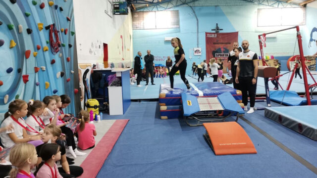 DOBOJ: Revijalno takmičenje u sportskoj gimnastici, više od 300 takmičara