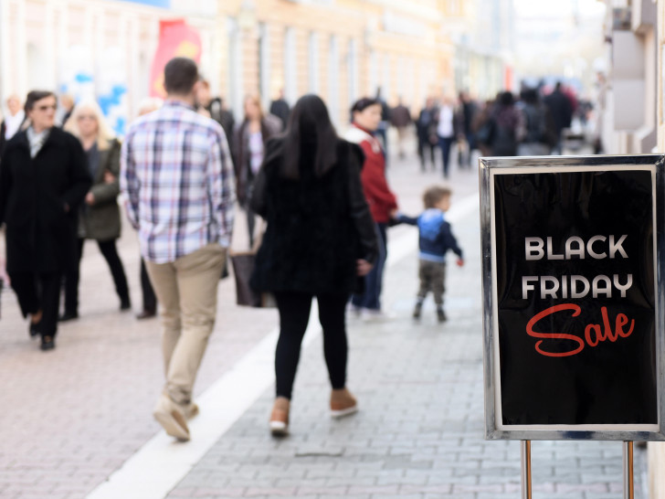 "Crni petak" bez pumpanja cijena: Novi Zakon o zaštiti potrošača Srpske stupio na snagu, stroža pravila i kazne