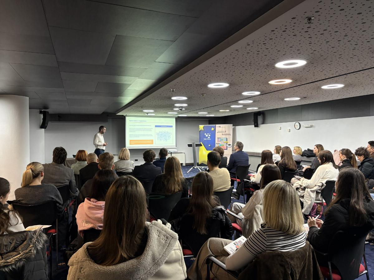 Algoritamske manipulacije produbljuju podjele: Istraživanje upozorava na ranjivost mladih u digitalnom okruženju