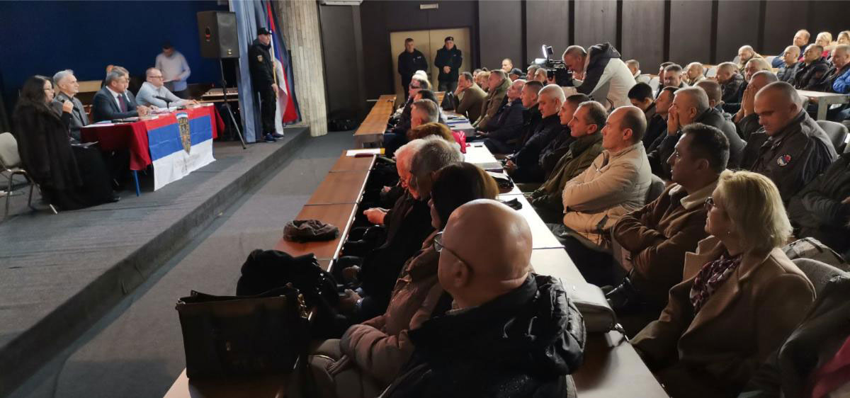 DOBOJ: Predstavljena monografija "Garda - duša Republike Srpske"