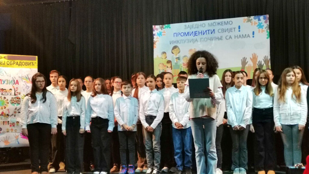 Inkluzija u fokusu: Đaci tri dobojske škole priredili zajednički kulturni program