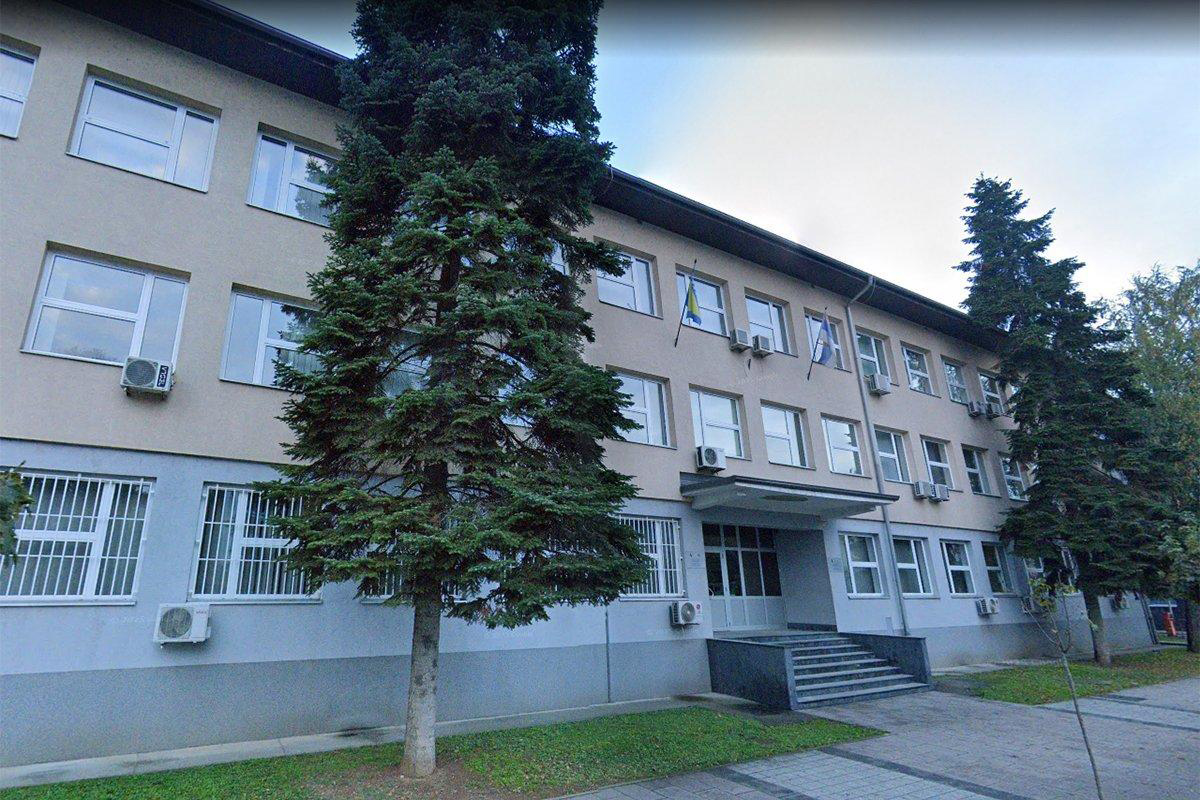 DOBOJ: Optuženi da su ukrali 45.000 KM iz dvije ženske torbice