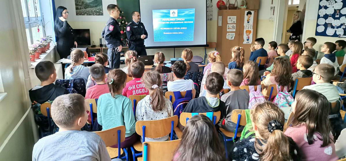 DOBOJ: Podizanje svijesti o opasnostima od upotrebe pirotehnike