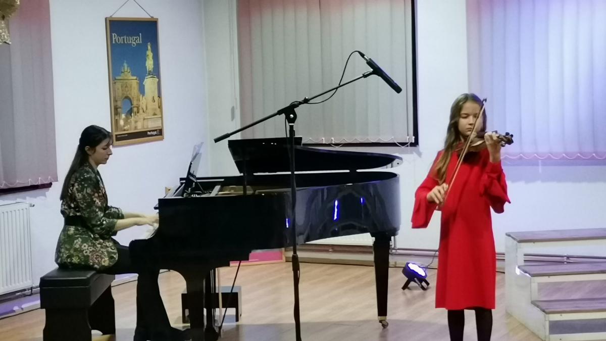 DOBOJ Odrzan polugodisnji koncert OMS Markos Portugal 01