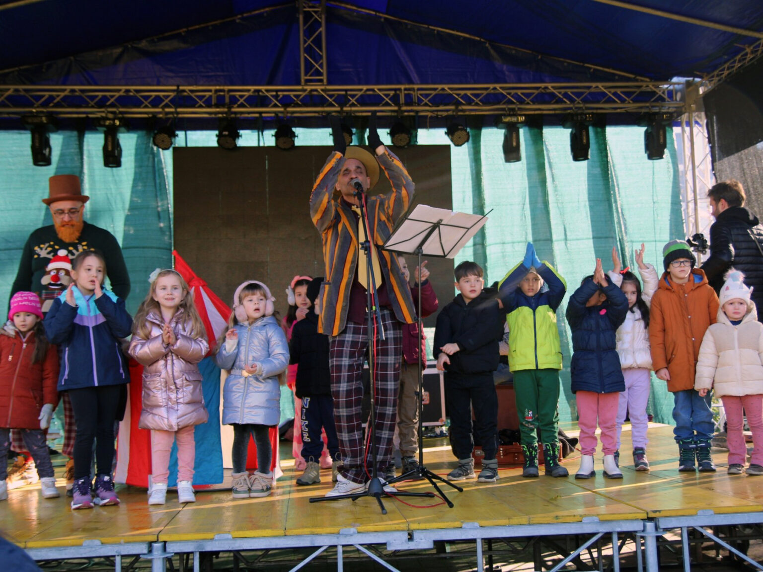 DOBOJ: Veliki broj mališana proslavio dječiju Novu godinu