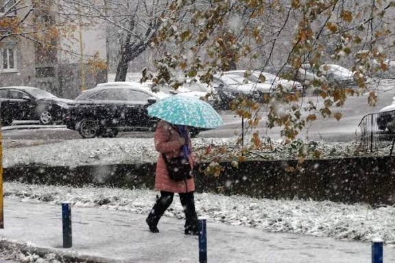 VRIJEME: Pretežno oblačno i hladno, moguć slab snijeg