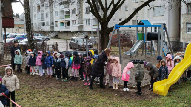 DOBOJ: Obnovljeno dječije igralište vrtića “Majke Jugović”