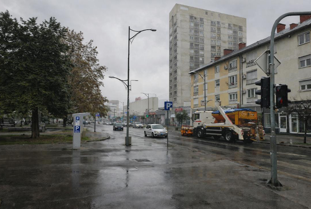 VRIJEME: Promjenljivo oblačno, ponegdje slaba kiša