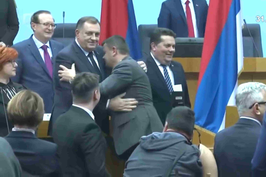 STIŽE LI DODIKU RUKA SPASA OD BOŠNJAKA: Sevlid Hurtić uoči ponavljanja izbora u Doboju stao na stranu SNSD-a?