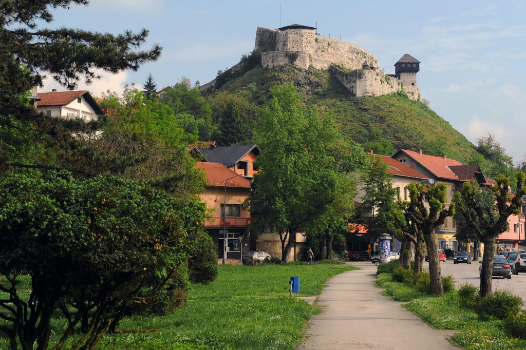 Javni poziv iznajmljivačima: Obavezna registracija „stan na dan“ usluga u Doboju