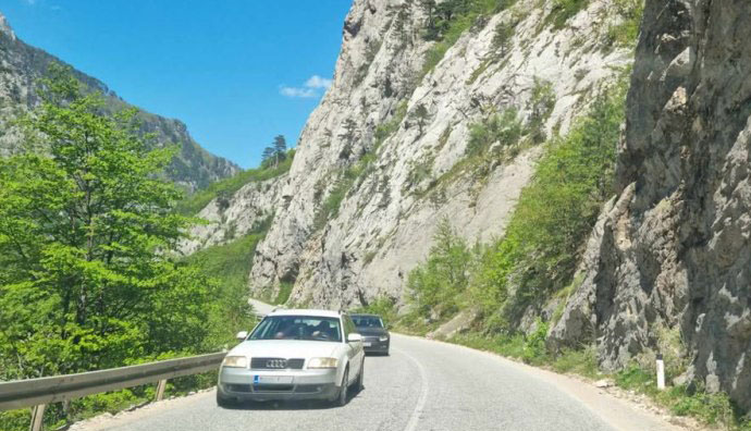 PUTEVI: Saobraćaj se odvija redovno, uz povoljne vremenske uslove