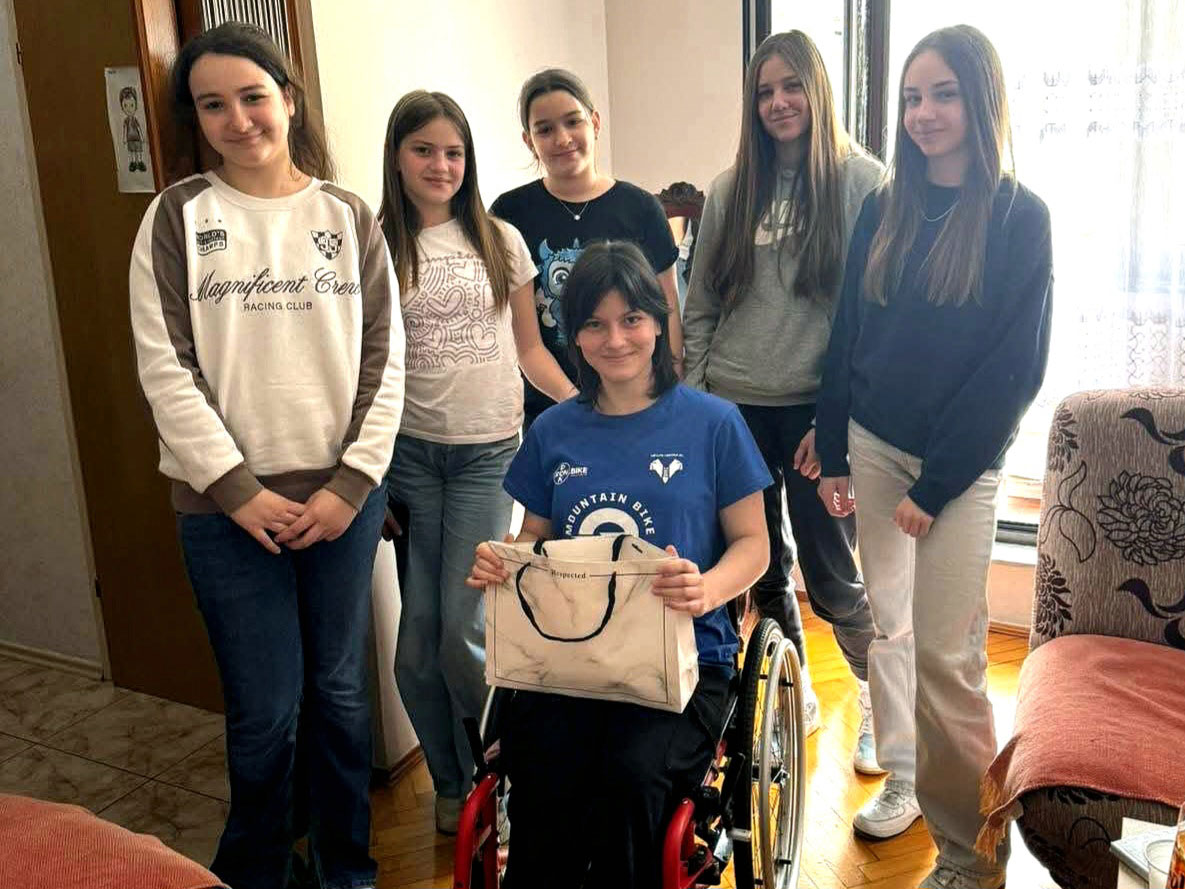 DOBOJ: Učenici prikupili više od 8.000 KM za liječenje drugarice