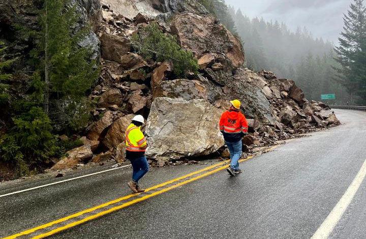 PUTEVI: Kolovozi suvi, ali je potreban oprez zbog odrona i magle u kotlinama