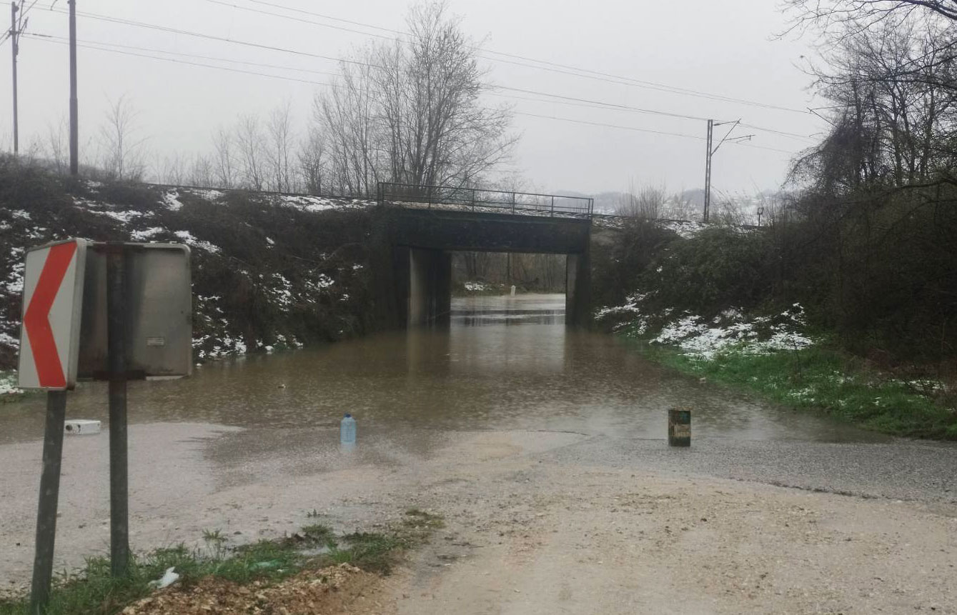 DOBOJ: Plavljene okućnica zbog nemara sa oborinskim kanalima