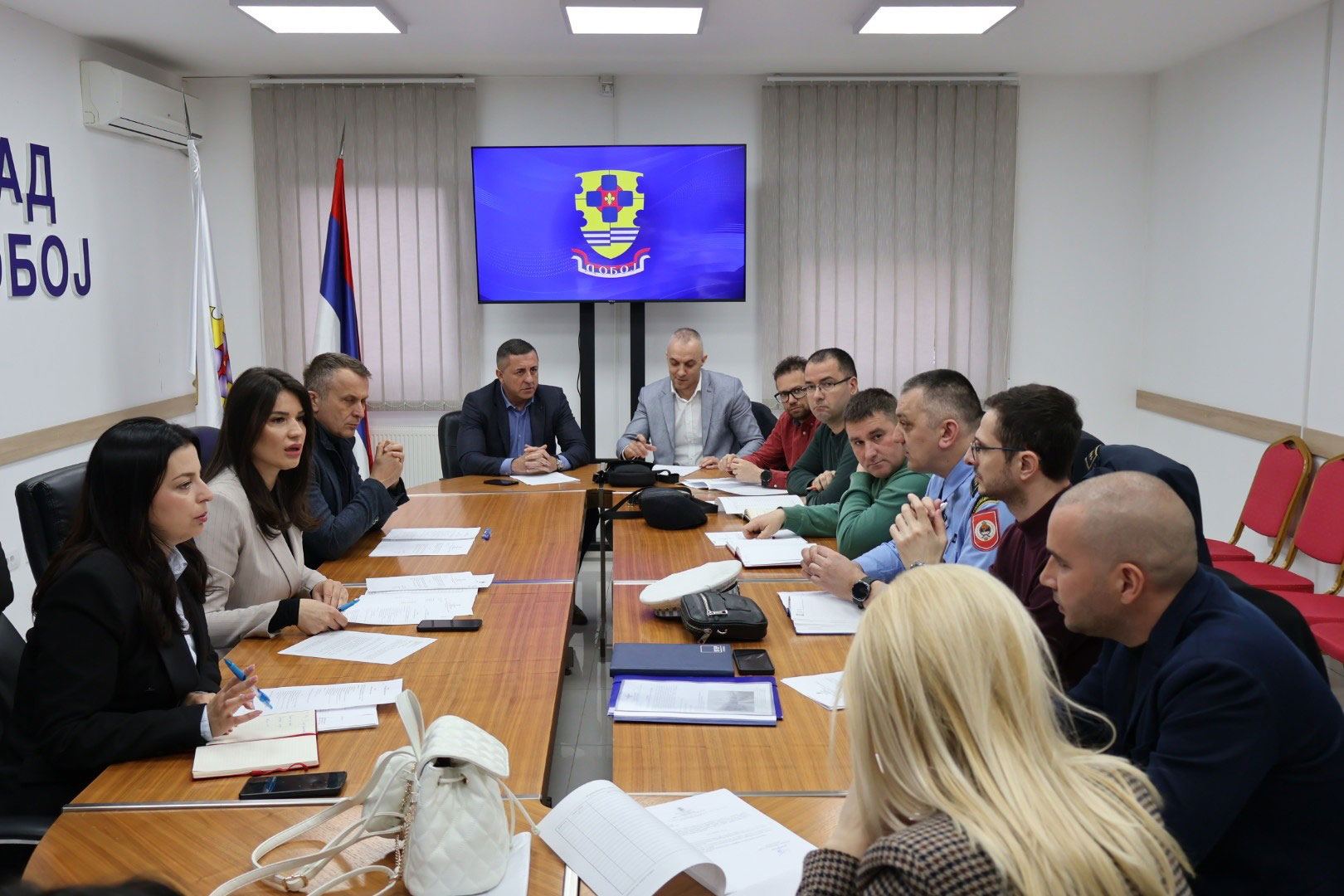 SAOBRAĆAJ U DOBOJU: Sjednice ne znače ništa dok trotoari ostaju blokirani