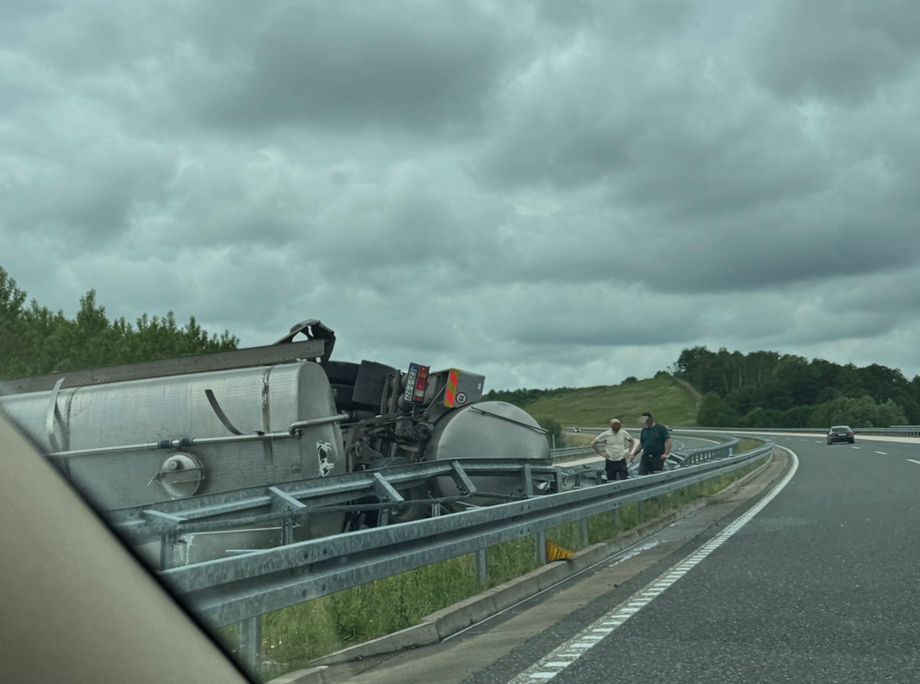 Autoput 9 . Januar pravac iz Prnjavora prema Doboju1